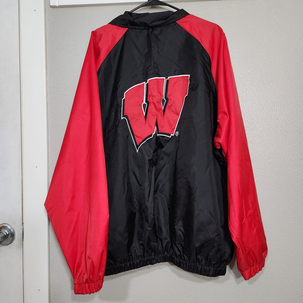 Wisconsin Badgers Mens XL Jacket Red Black Stitched Embroidered Snap Front Coat - Picture 2 of 10